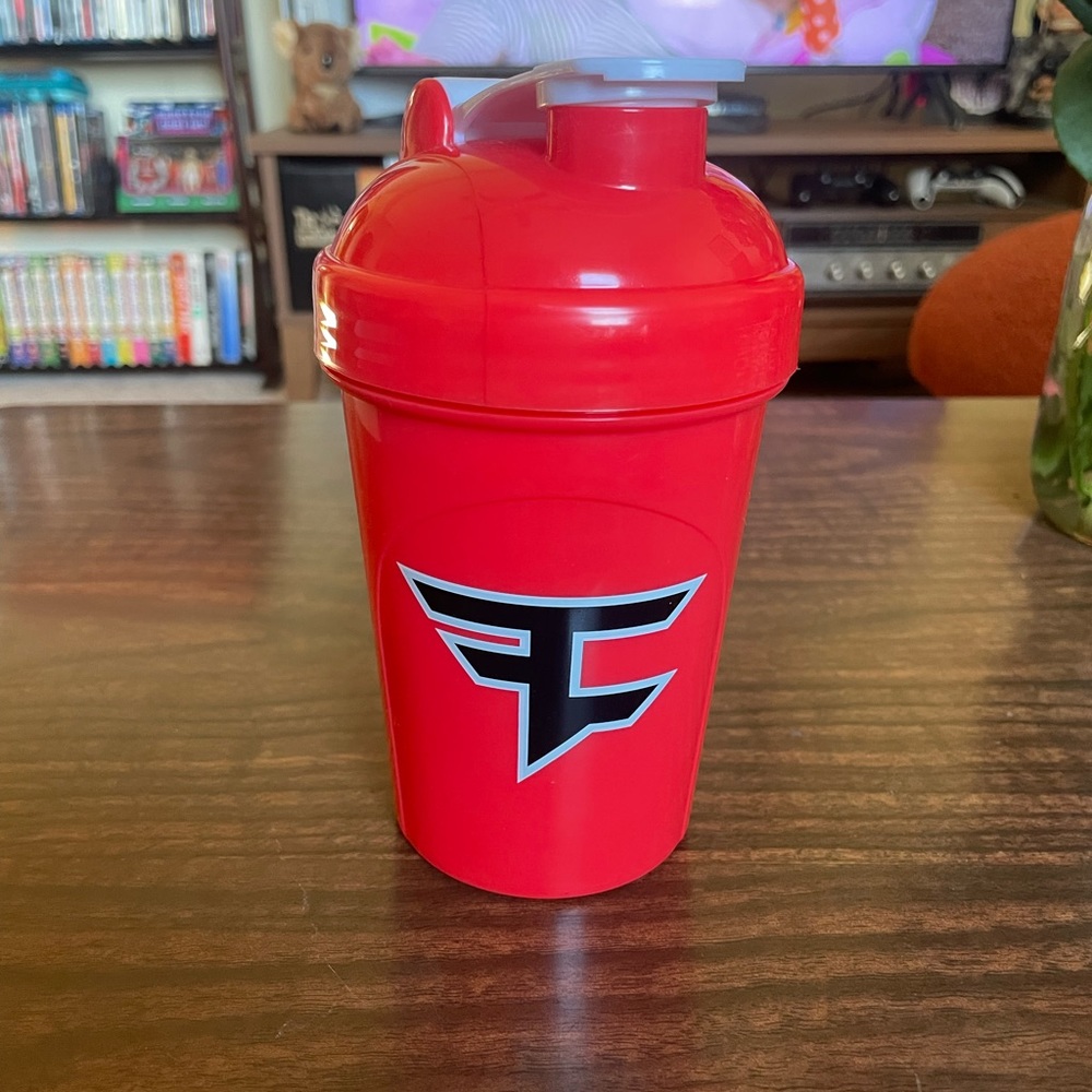 Gfuel FaZe Red shaker